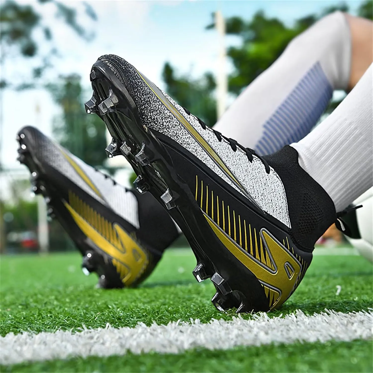 Mens Soccer Cleats Womens Football Shoes High Tops Non Slip Spikes Indoor Outdoor Youth Baseball Lacrosse Sneaker