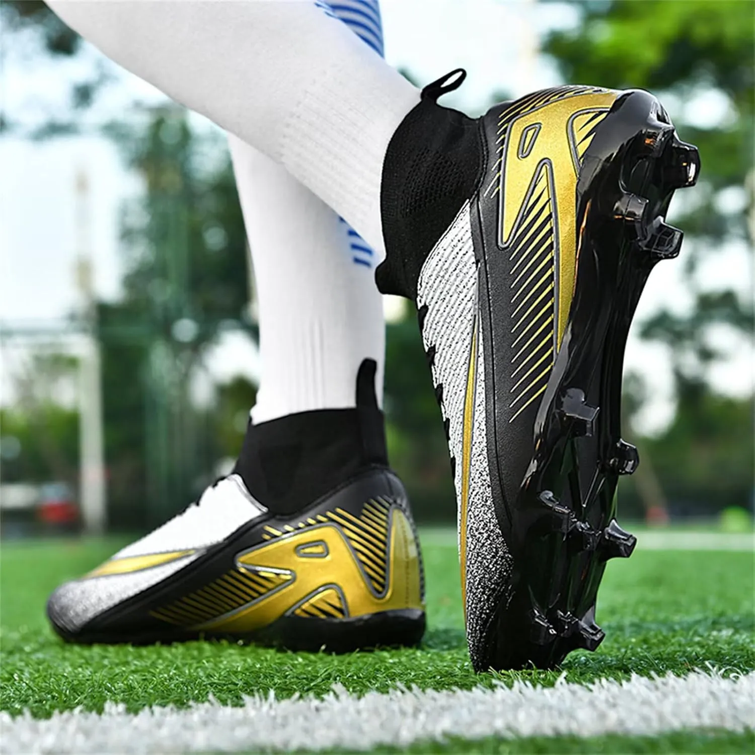 Mens Soccer Cleats Womens Football Shoes High Tops Non Slip Spikes Indoor Outdoor Youth Baseball Lacrosse Sneaker
